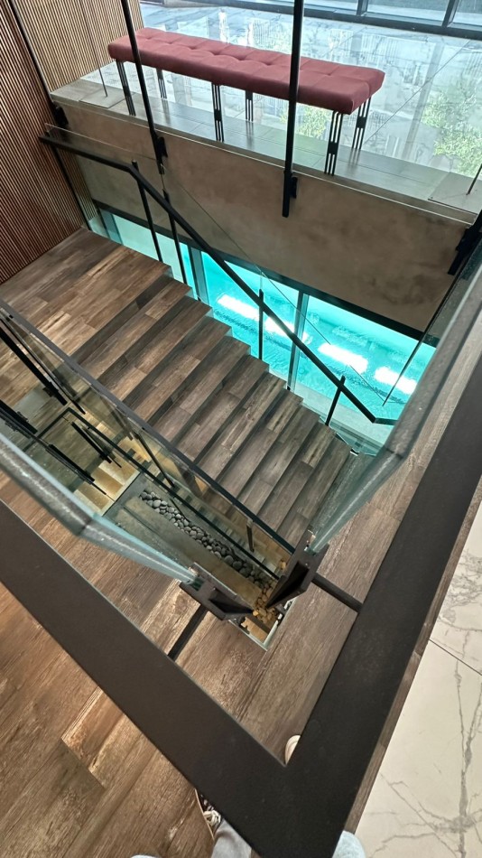 Departamento con cochera y piscina